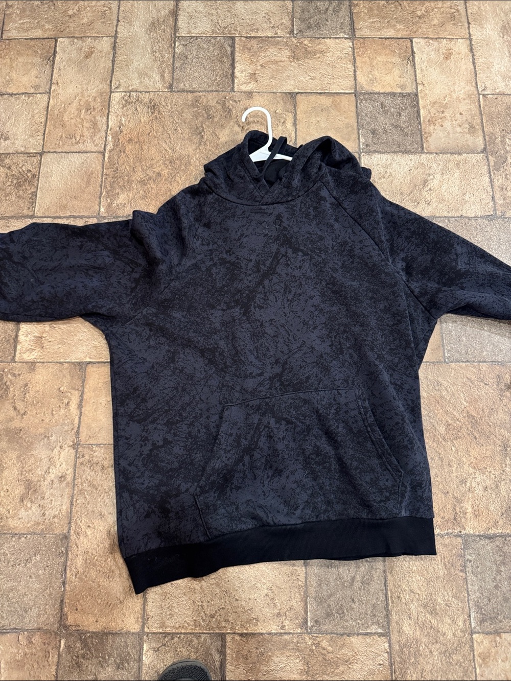 Black and gray under armour Hoodie with Kangaroo Pocket